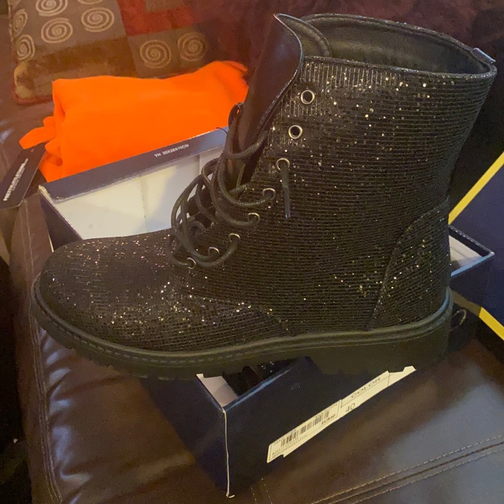 Black sparkly boots